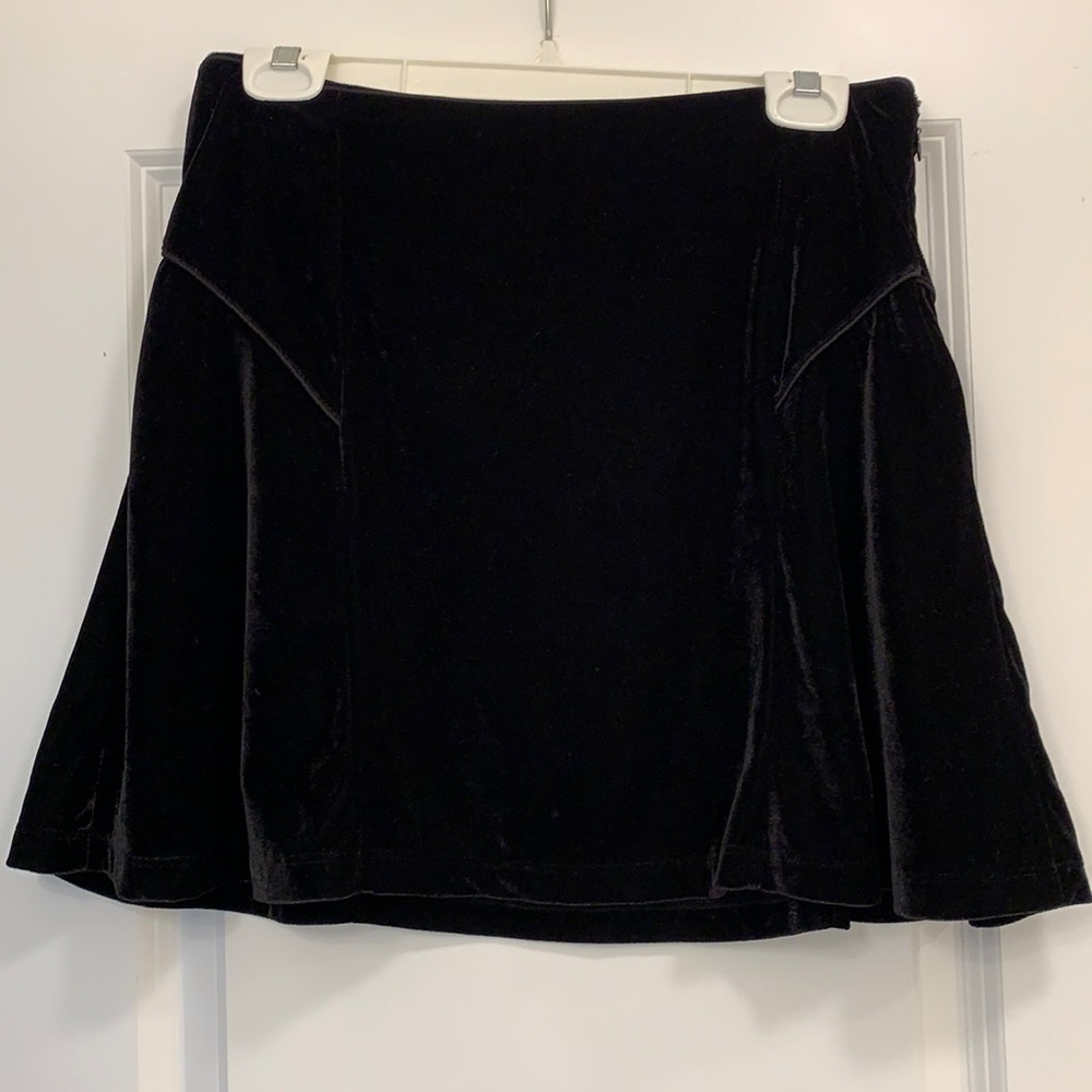 Forever 21 black velvet skirt